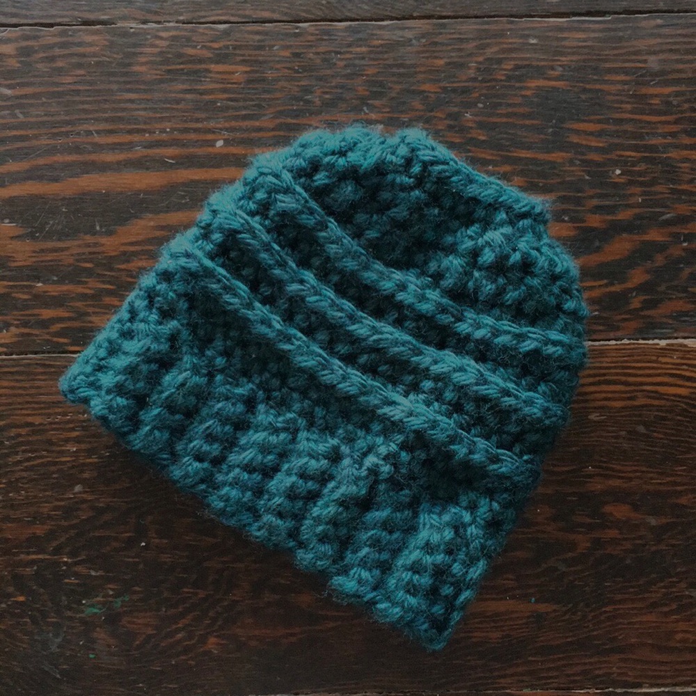 Child Messy Bun Hat - NWOT